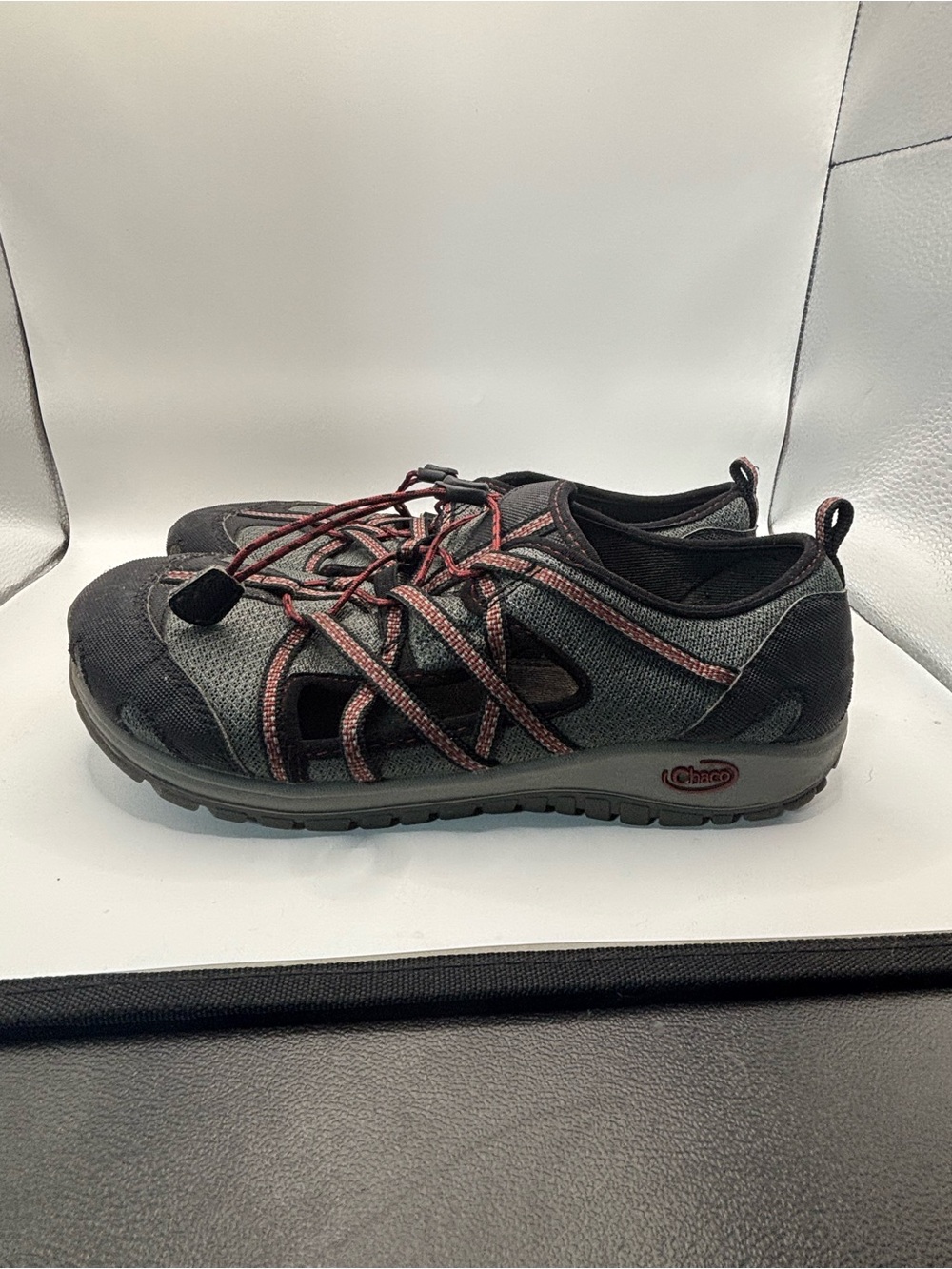 Chaco’s womens   Gray and Red Sport Sandal Shoe